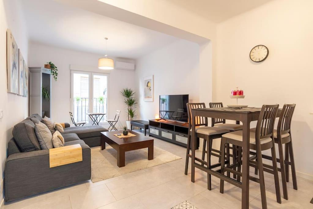3 Bedroom Flat In Historic Centre Malaga Exterior photo